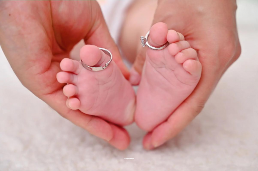 阿克苏宝宝头发少缺什么